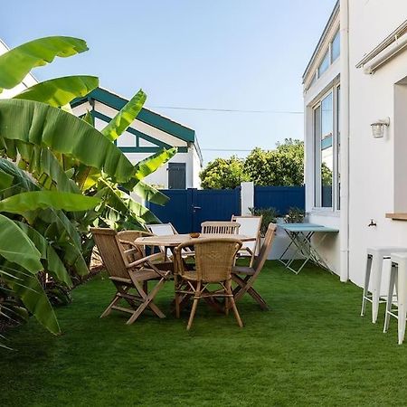 Beautiful Beach House In Front Of The Ocean 비아히쯔 외부 사진