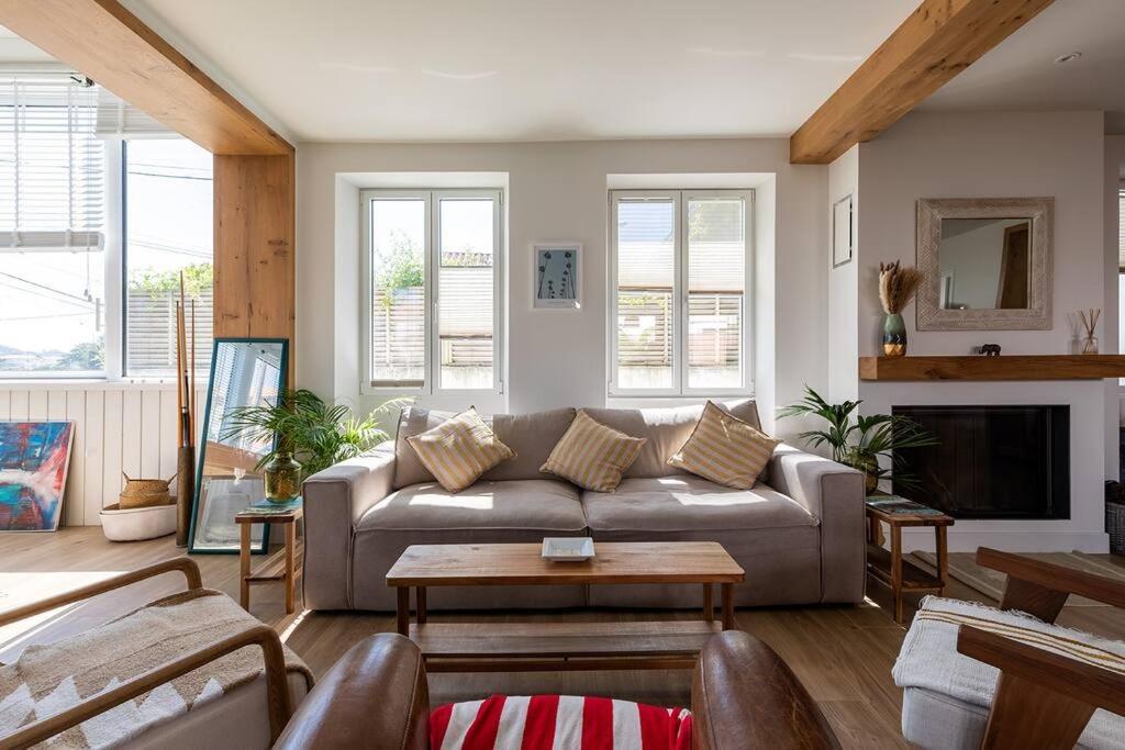 Beautiful Beach House In Front Of The Ocean 비아히쯔 외부 사진