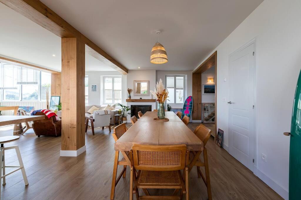 Beautiful Beach House In Front Of The Ocean 비아히쯔 외부 사진
