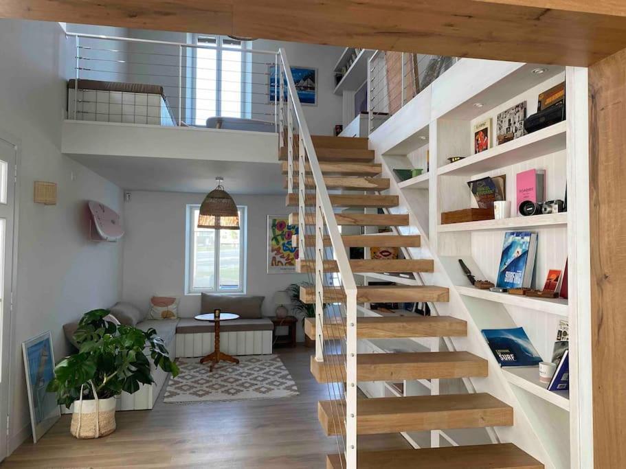Beautiful Beach House In Front Of The Ocean 비아히쯔 외부 사진
